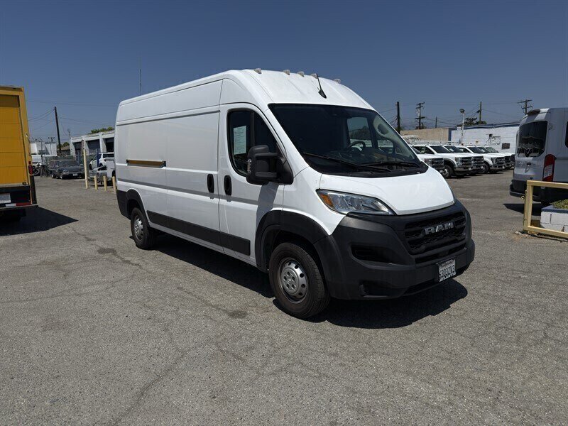 Used 2023 RAM ProMaster 2500 FWD image 1