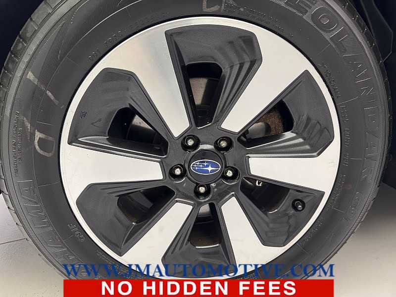 Used 2017 Subaru Forester 2.5i Premium w/ All-Weather Package AWD/4WD image 9