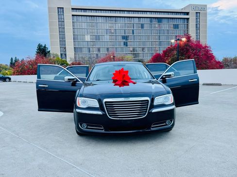 Used 2012 Chrysler 300 Limited RWD image 47