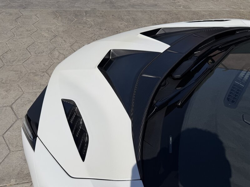 Used 2026 Lamborghini Revuelto AWD/4WD image 11