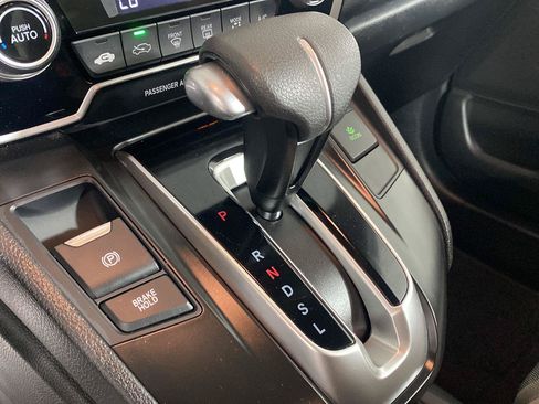 Used 2019 Honda CR-V LX image 5