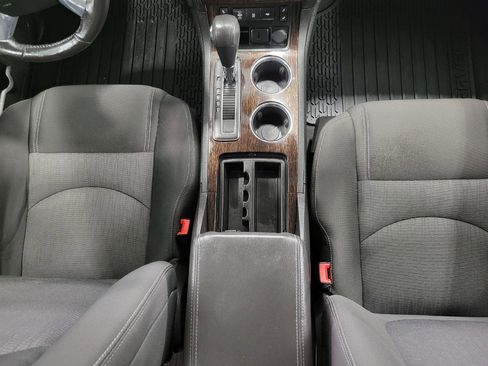 Used 2015 Chevrolet Traverse LT w/ Style and Technology Package FWD image 17