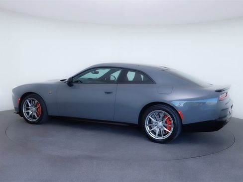 Used 2025 Dodge Charger R/T Scat Pack w/ Track Pack image 3