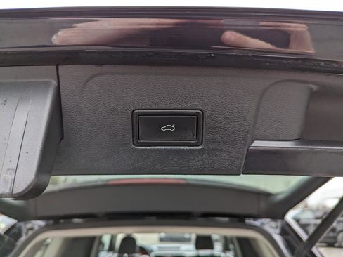 Used 2023 Volkswagen Atlas SE w/ Panoramic Sunroof Package image 47