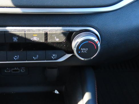 Used 2020 Nissan Altima 2.0 SR image 28