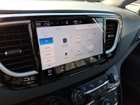 New 2026 Chrysler Voyager LX image 23