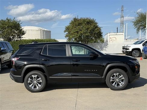 New 2026 Chevrolet Equinox LT w/ Convenience Package II image 3