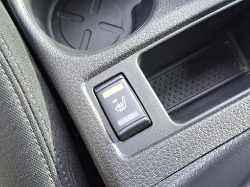 Used 2017 Nissan Rogue SV w/ SV Premium Package image 20