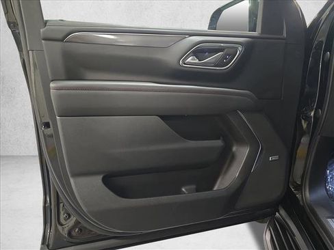 Used 2022 Chevrolet Suburban RST w/ Luxury Package image 29