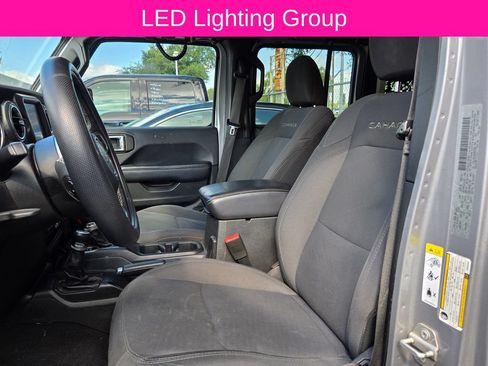 Used 2019 Jeep Wrangler Unlimited Sahara AWD/4WD image 11