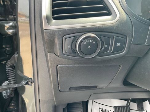 Used 2022 Ford Edge SEL image 13