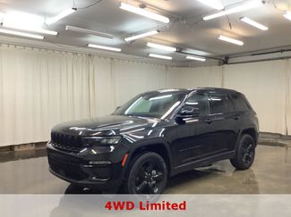 Used 2025 Jeep Grand Cherokee Limited w/ Black Appearance Package AWD/4WD video 1