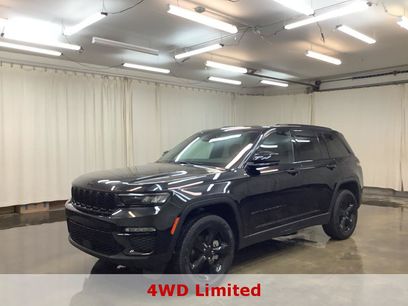 Used 2025 Jeep Grand Cherokee Limited w/ Black Appearance Package