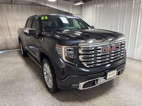 Used 2023 GMC Sierra 1500 Denali w/ Denali Reserve Package AWD/4WD image 3