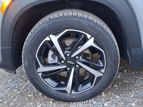 Used 2023 Chevrolet TrailBlazer RS image 32