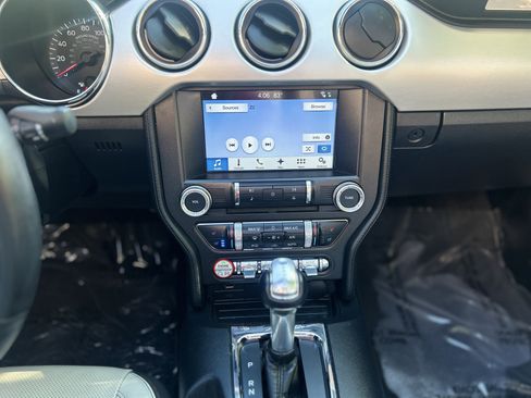 Used 2017 Ford Mustang GT Premium image 9