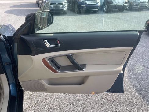 Used 2006 Subaru Outback 2.5i w/ Popular Equipment Group 2B image 29