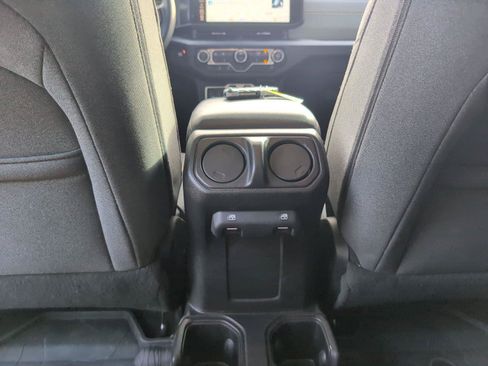 Used 2025 Jeep Wrangler Unlimited Sport AWD/4WD image 34