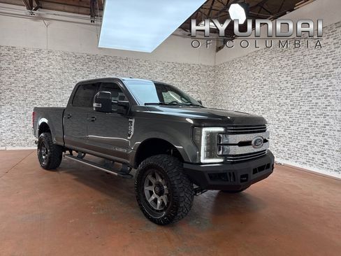 Used 2017 Ford F250 Lariat w/ Lariat Value Package image 1