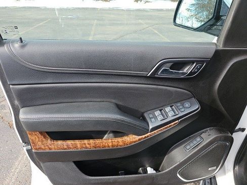 Used 2020 Chevrolet Suburban Premier image 21