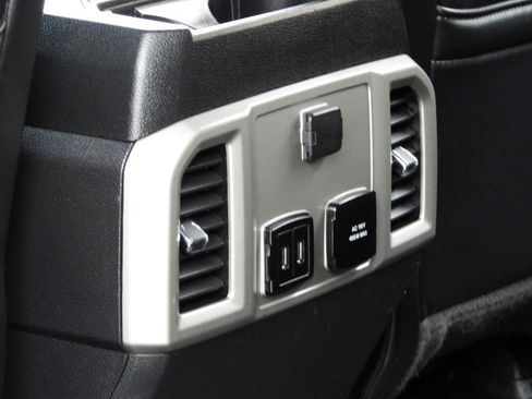 Used 2019 Ford F150 Lariat image 39