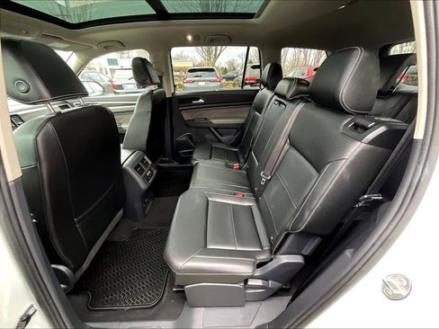 Used 2023 Volkswagen Atlas SE image 15
