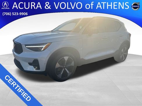 Certified 2025 Volvo XC40 B5 Plus w/ Protection Package Premier image 1
