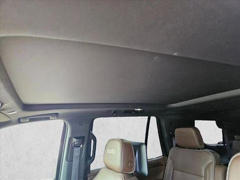 Used 2021 Chevrolet Tahoe High Country AWD/4WD image 16