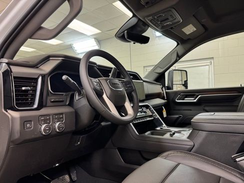 New 2026 GMC Sierra 3500 Denali w/ Technology Package AWD/4WD image 14