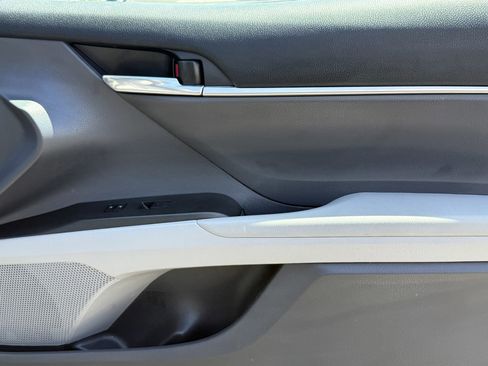 Used 2022 Toyota Camry SE image 27