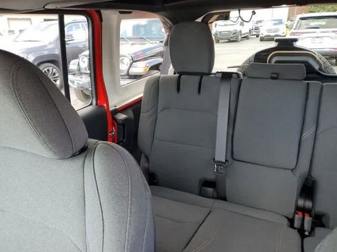 Used 2025 Jeep Wrangler Unlimited Sahara w/ Safety Group AWD/4WD image 14