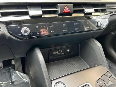 New 2026 Kia Sportage LX image 21