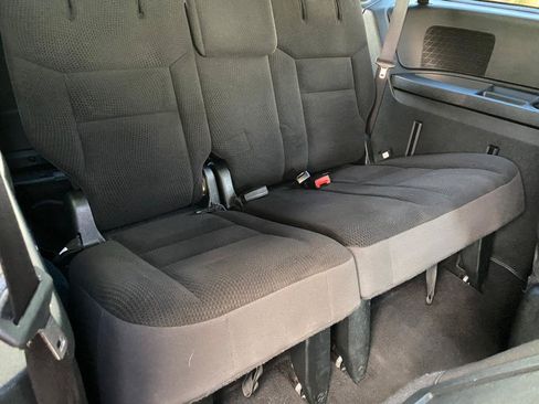 Used 2018 Dodge Grand Caravan SE FWD image 41