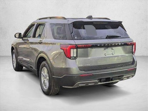 New 2026 Ford Explorer Active w/ Active Comfort Package image 8