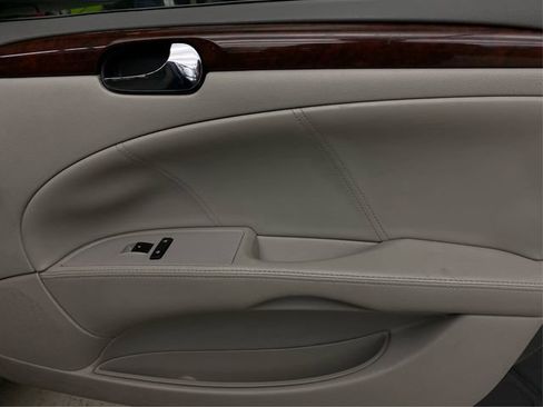 Used 2010 Buick Lucerne CX FWD image 25