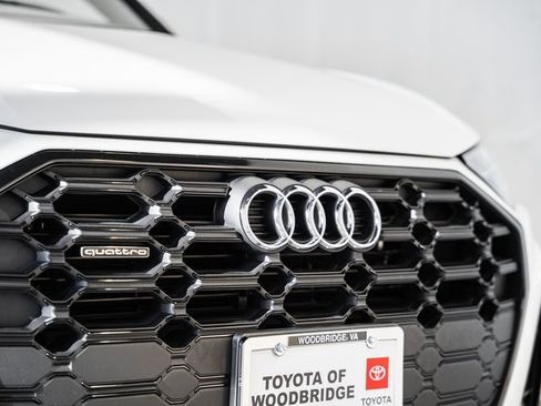 Used 2025 Audi Q5 2.0T Premium image 11
