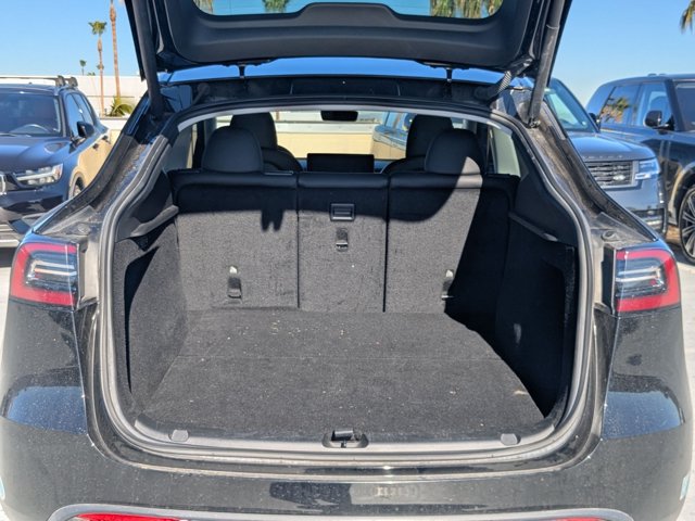 Used 2024 Tesla Model Y Long Range AWD/4WD image 18