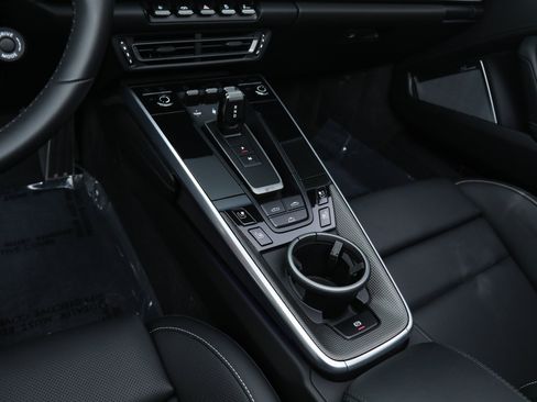 Used 2025 Porsche 911 Turbo S AWD/4WD image 31