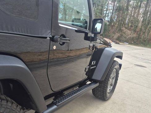 Used 2009 Jeep Wrangler X w/ Black Appearance Group AWD/4WD image 24