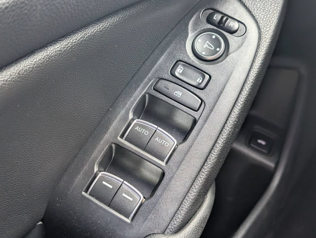 Used 2019 Honda Accord Sport image 11