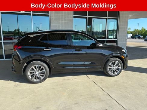 Used 2022 Buick Encore GX Preferred w/ Sport Touring Package FWD image 8