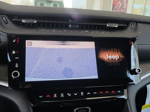 New 2026 Jeep Grand Cherokee Limited image 18