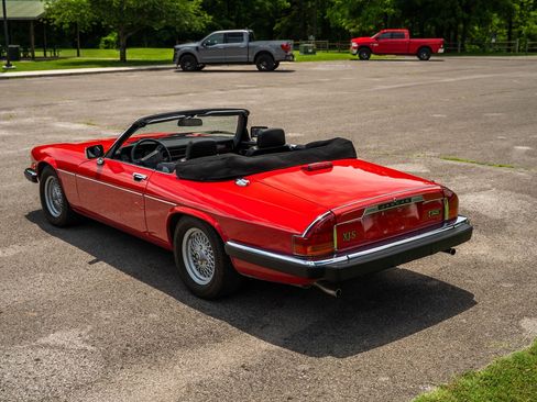Used 1990 Jaguar XJS V12 Convertible RWD image 11
