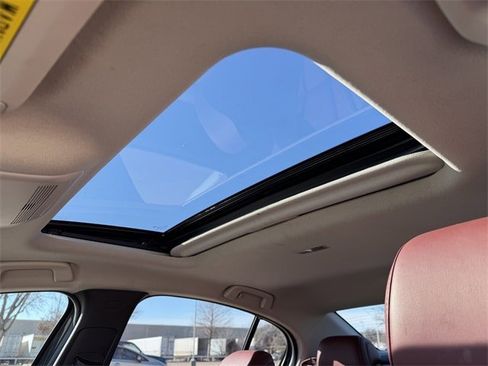 Used 2024 MAZDA MAZDA3 s image 30