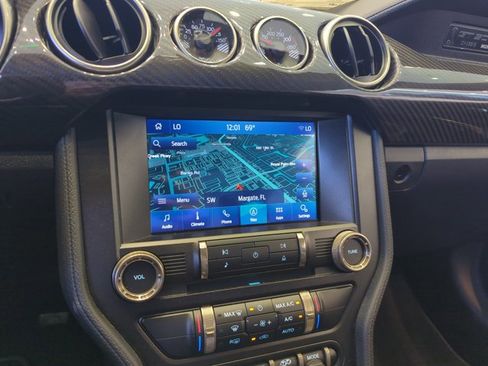 Used 2021 Ford Mustang Shelby GT500 w/ Technology Package RWD image 5