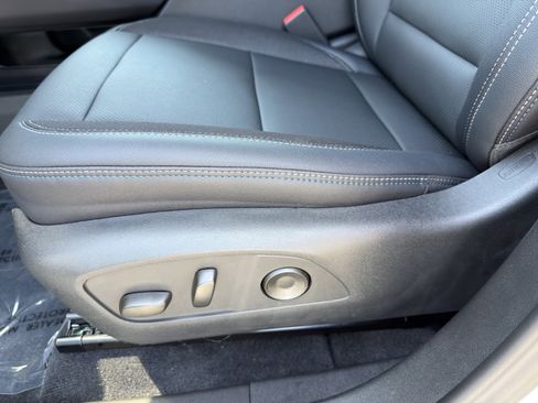 New 2026 Chevrolet Equinox EV LT AWD/4WD image 26