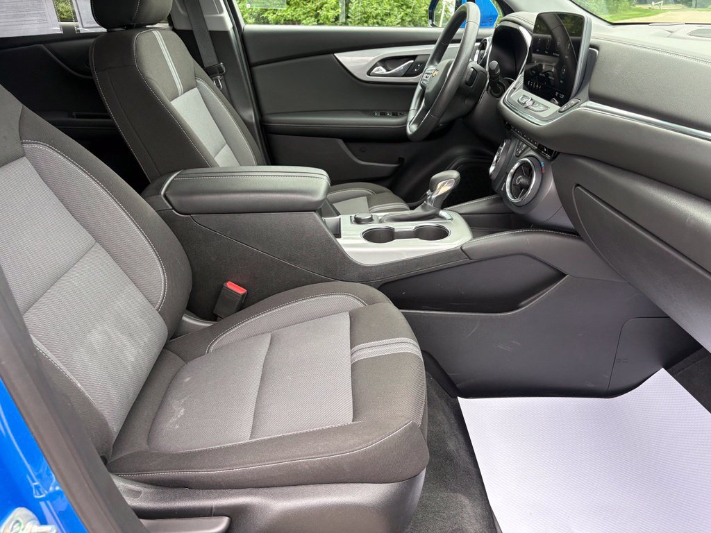 Used 2025 Chevrolet Blazer LT FWD image 27