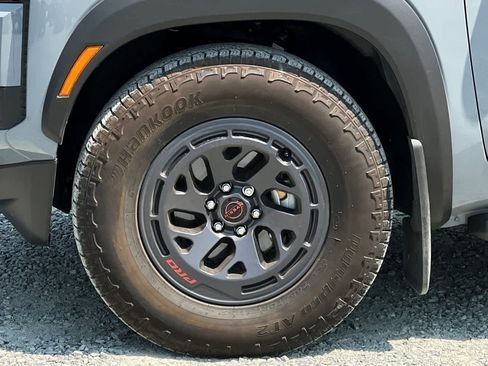 Used 2025 Nissan Frontier Pro-X w/ Pro Convenience Package RWD image 12