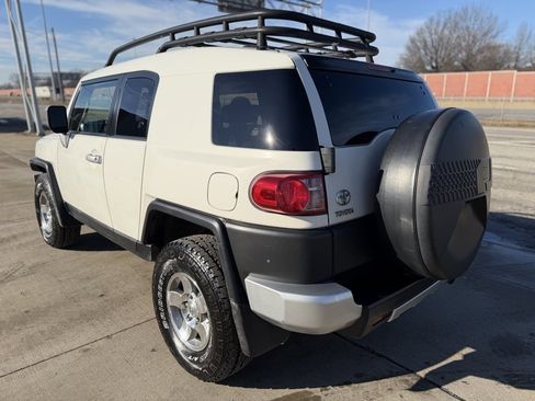 Used 2010 Toyota FJ Cruiser Base image 6