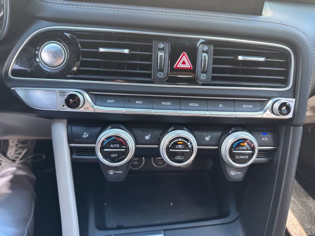 Used 2023 Genesis G70 3.3T RWD image 19